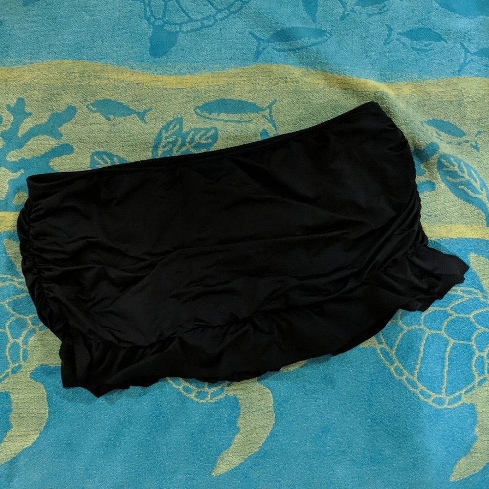 Ana skirted bathing suit bottom